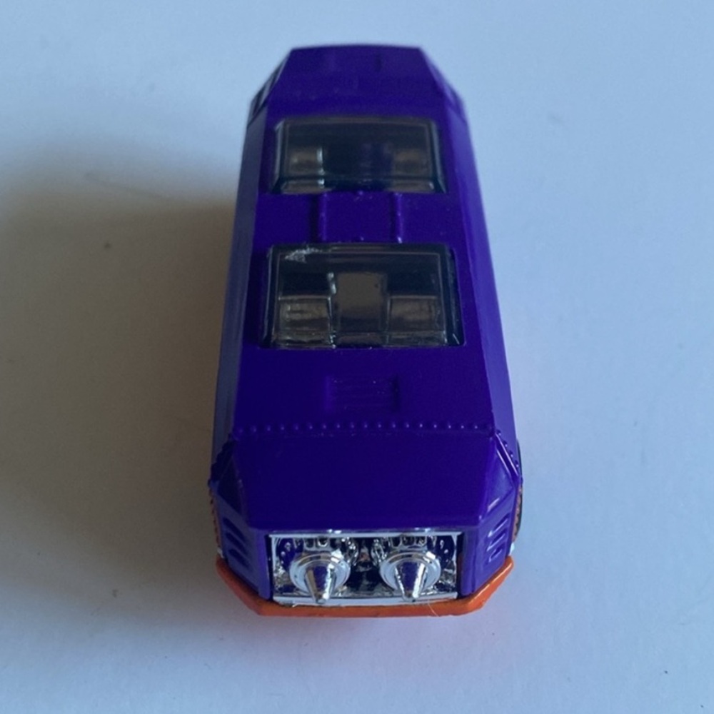 Mattel Hot Wheels New HW Metro Track Team Bus Purple Orange Silver OS